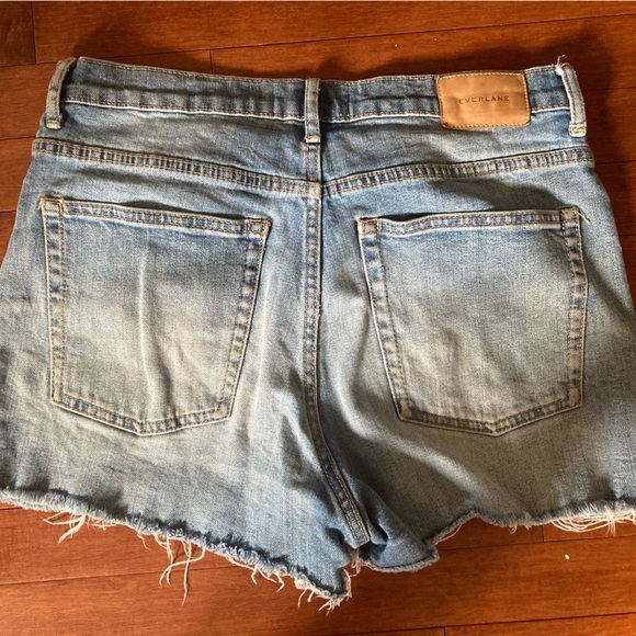 Everlane Size 30 Cheeky Jean short - Picture 3 of 5